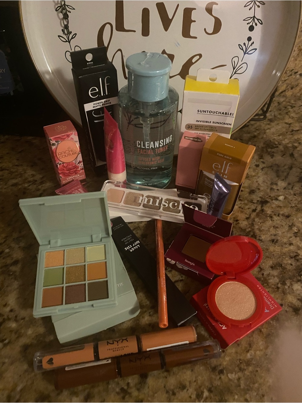Large women’s make up bundle/ Assorted Makeup